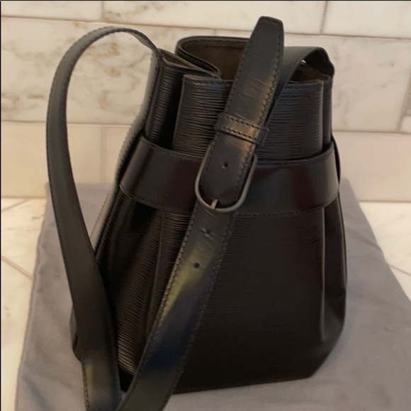 Vintage 1992 Louis Vuitton Leather Bucket Bag - Picture 10 of 11